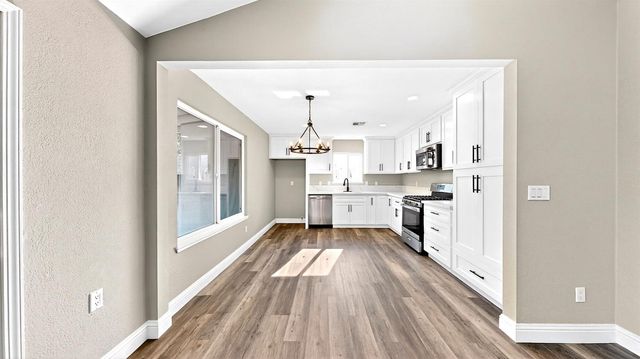 990 Shawnan Dr, Turlock, CA 95380