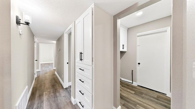 990 Shawnan Dr, Turlock, CA 95380