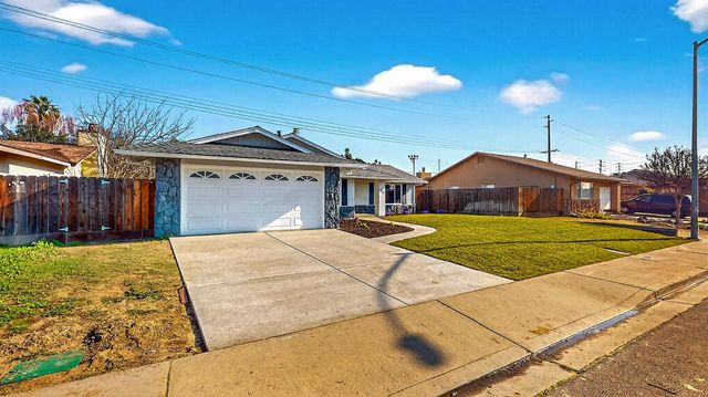 990 Shawnan Dr, Turlock, CA 95380