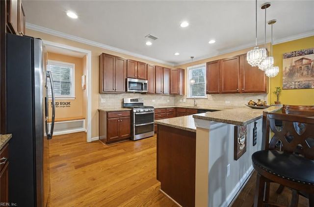 4265 Kenton LN, Virginia Beach, VA 23456