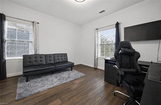 4265 Kenton LN, Virginia Beach, VA 23456