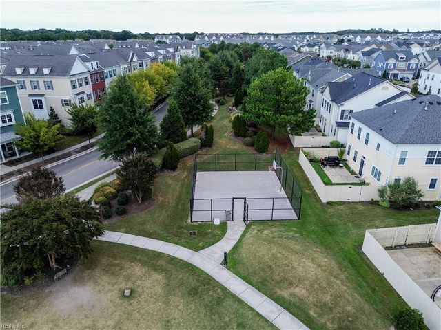 4265 Kenton LN, Virginia Beach, VA 23456