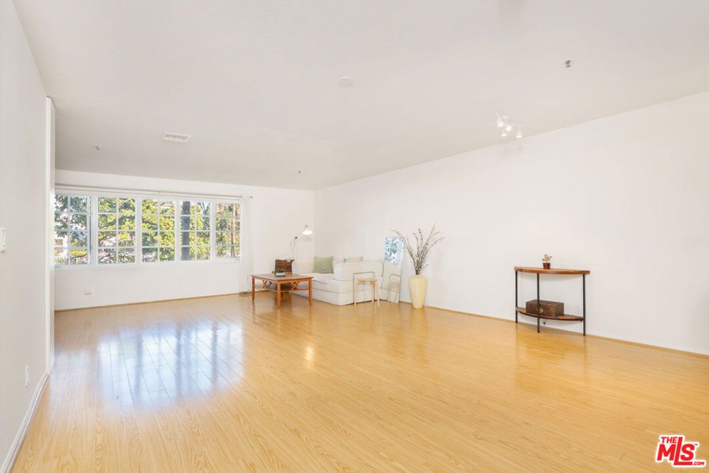1040 4th Street 106, Santa Monica, CA 90403 — photo 2