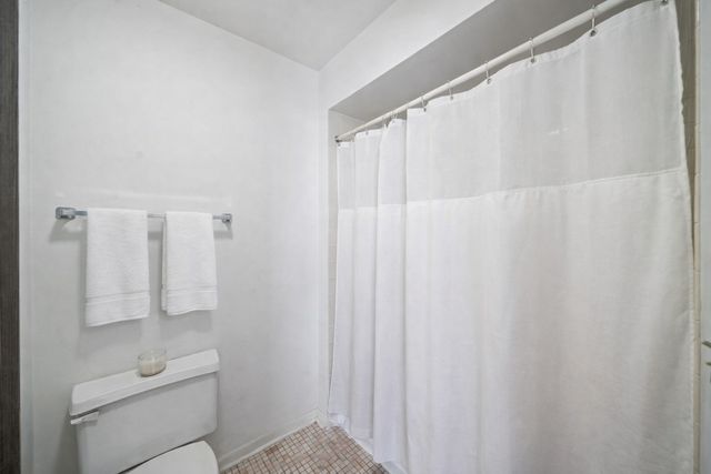 302 Linden Lane, Wheeling, IL 60090