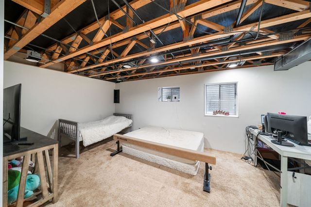 302 Linden Lane, Wheeling, IL 60090