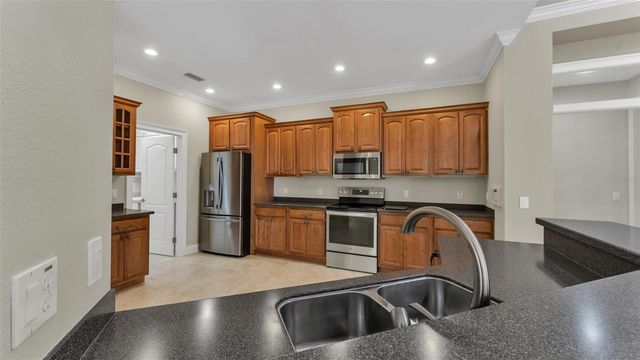 8288 LAKE JAMES DRIVE, Lakeland, FL 33810
