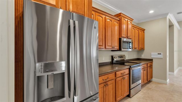 8288 LAKE JAMES DRIVE, Lakeland, FL 33810