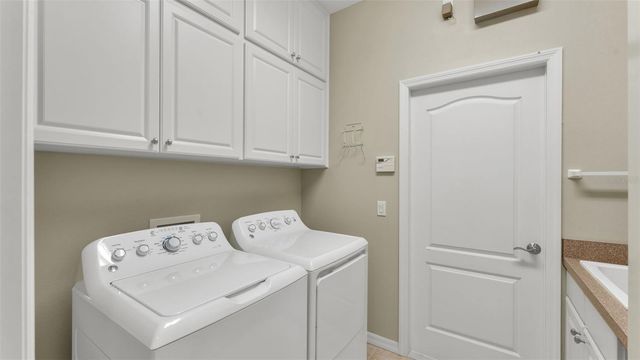 8288 LAKE JAMES DRIVE, Lakeland, FL 33810