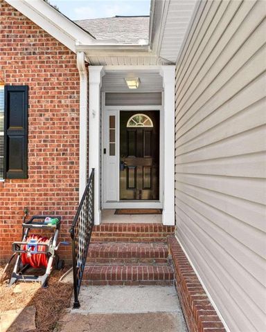162 Loam Drive, Mcdonough, GA 30252