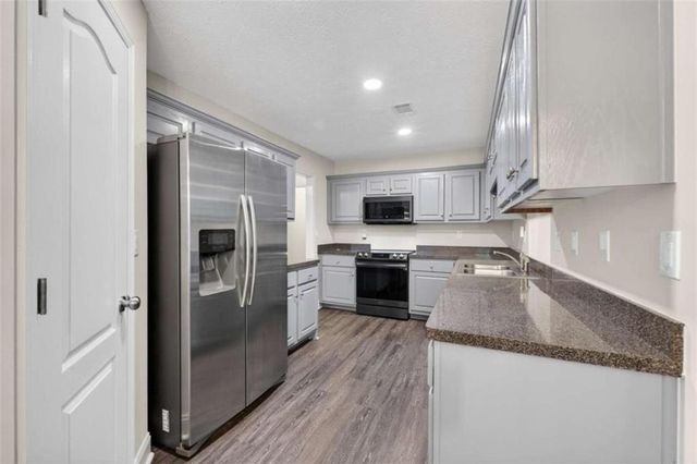 162 Loam Drive, Mcdonough, GA 30252