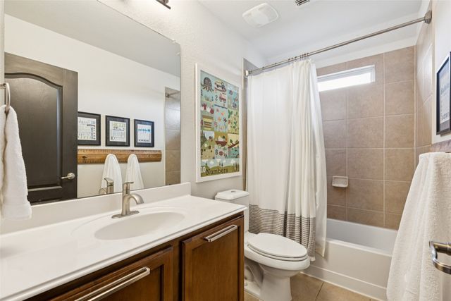 1121 Crest Meadow Drive, Fort Worth, TX 76052