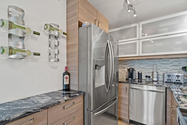 5215 COQUINA KEY DRIVE SE A, St Petersburg, FL 33705