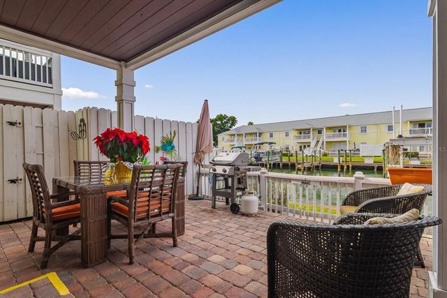 5215 COQUINA KEY DRIVE SE A, St Petersburg, FL 33705