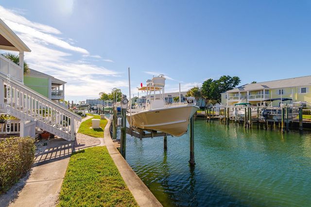 5215 COQUINA KEY DRIVE SE A, St Petersburg, FL 33705