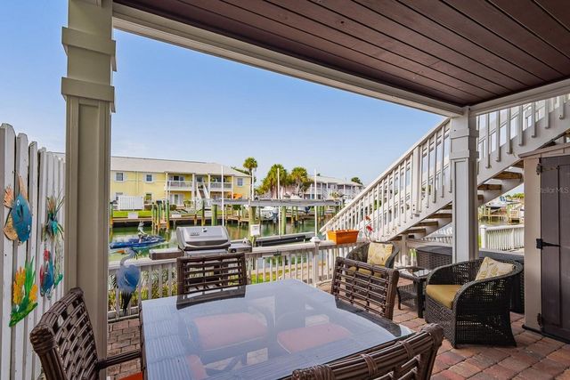 5215 COQUINA KEY DRIVE SE A, St Petersburg, FL 33705