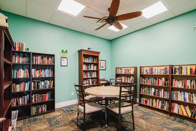 5215 COQUINA KEY DRIVE SE A, St Petersburg, FL 33705