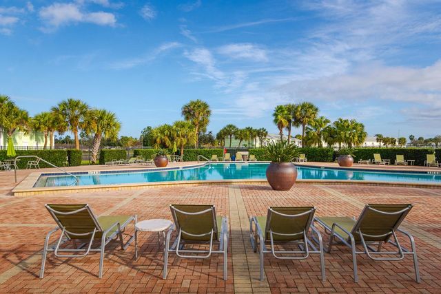 5215 COQUINA KEY DRIVE SE A, St Petersburg, FL 33705