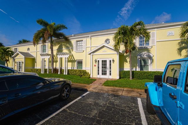 5215 COQUINA KEY DRIVE SE A, St Petersburg, FL 33705