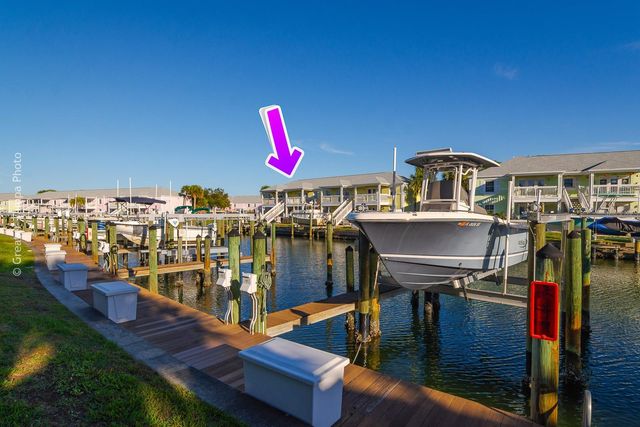 5215 COQUINA KEY DRIVE SE A, St Petersburg, FL 33705