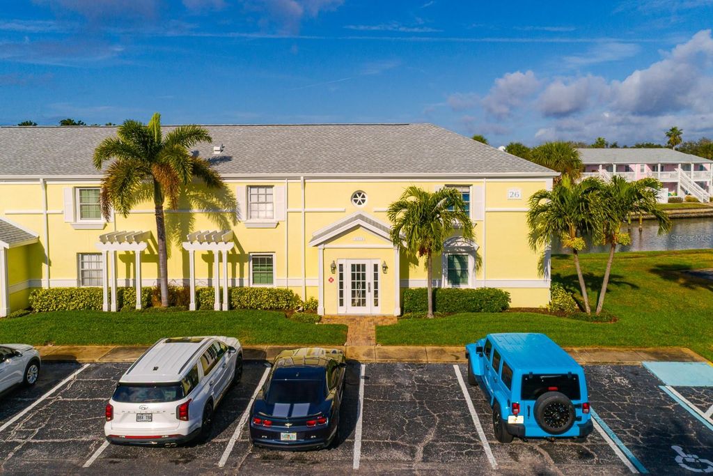 5215 COQUINA KEY DRIVE SE A, St Petersburg, FL 33705