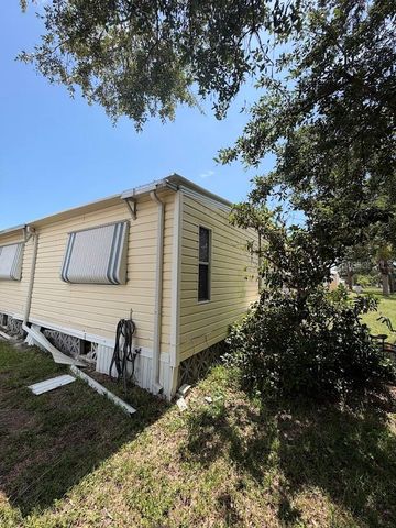 833 JOLANDA CIRCLE, Venice, FL 34285