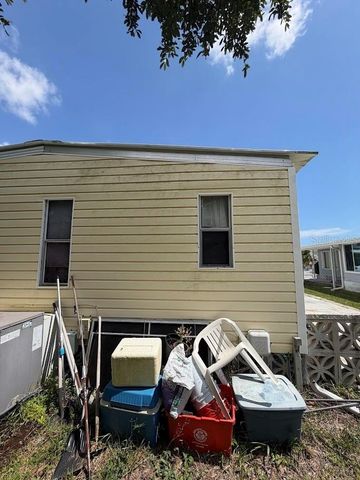 833 JOLANDA CIRCLE, Venice, FL 34285