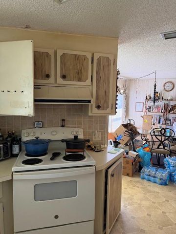 833 JOLANDA CIRCLE, Venice, FL 34285