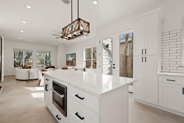 2302 Euclid Ave 1, Austin, TX 78704