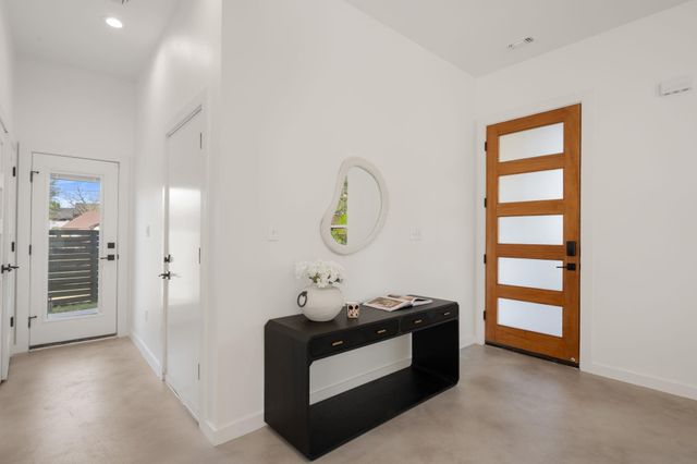 2302 Euclid Ave 1, Austin, TX 78704