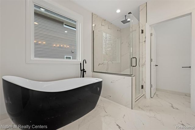 5245 Buell Drive, Commerce Twp, MI 48382