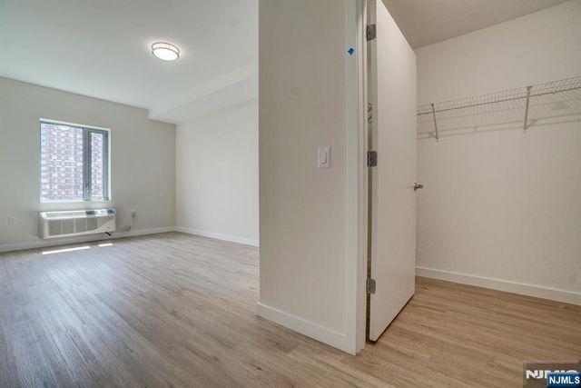 69 Main Street 1502, Fort Lee, NJ 07024