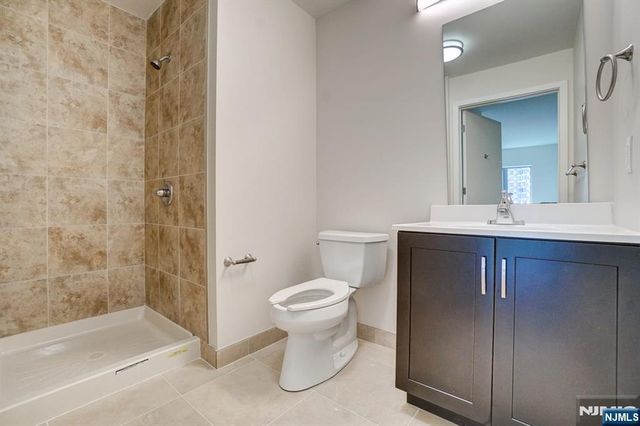 69 Main Street 1502, Fort Lee, NJ 07024