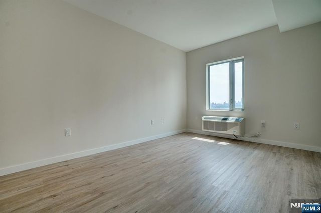 69 Main Street 1502, Fort Lee, NJ 07024