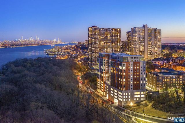 69 Main Street 1502, Fort Lee, NJ 07024
