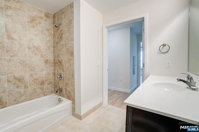 69 Main Street 1502, Fort Lee, NJ 07024