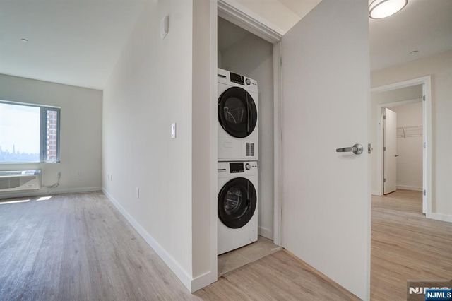 69 Main Street 1502, Fort Lee, NJ 07024