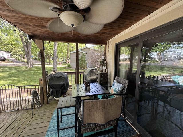 208 Hillside Drive, Edgerton, WI 53534