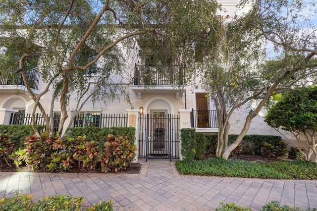 300 BEACH DRIVE NE 305, St Petersburg, FL 33701