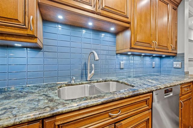300 BEACH DRIVE NE 305, St Petersburg, FL 33701