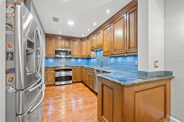 300 BEACH DRIVE NE 305, St Petersburg, FL 33701