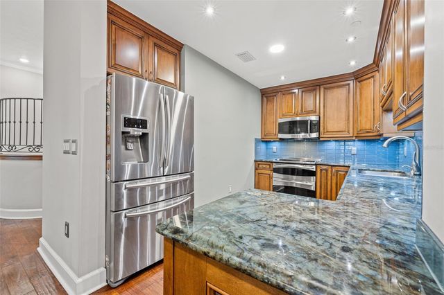 300 BEACH DRIVE NE 305, St Petersburg, FL 33701