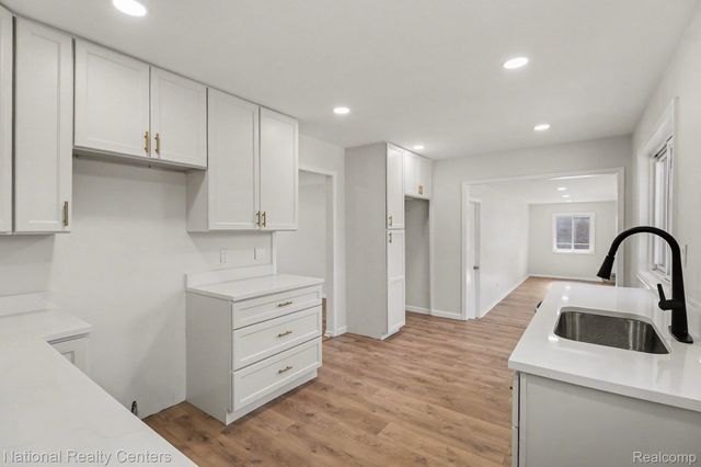 2602 Pinto Drive, Commerce Charter Township, MI 48382