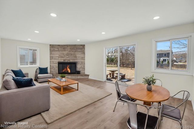 2602 Pinto Drive, Commerce Charter Township, MI 48382