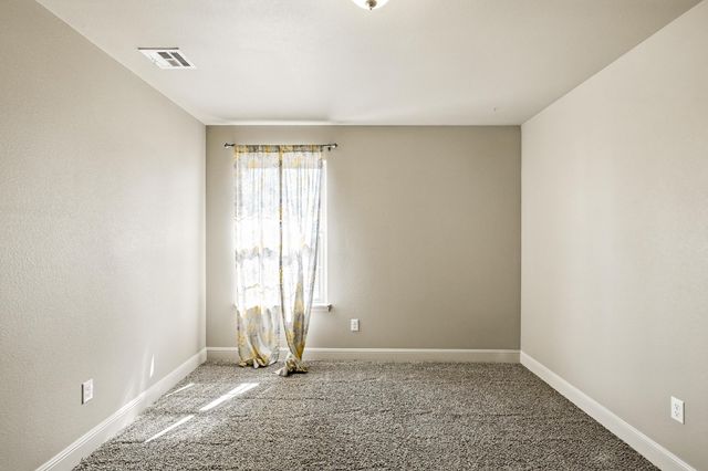 739 Sheridan, Carthage, MO 64836