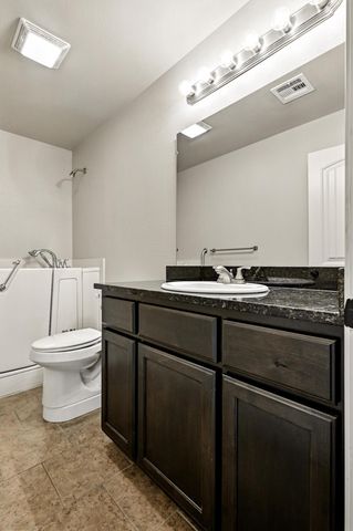 739 Sheridan, Carthage, MO 64836