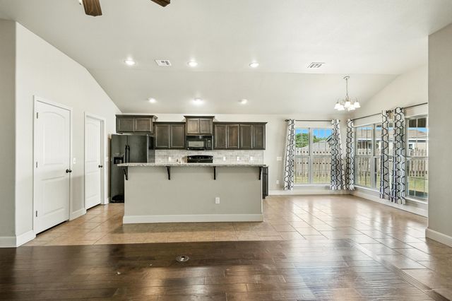 739 Sheridan, Carthage, MO 64836