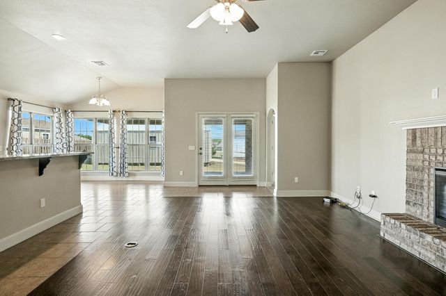 739 Sheridan, Carthage, MO 64836