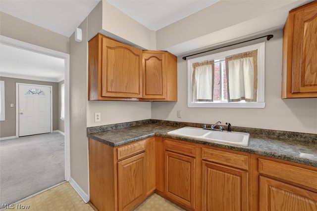 10721 Plymouth Avenue, Garfield Heights, OH 44125