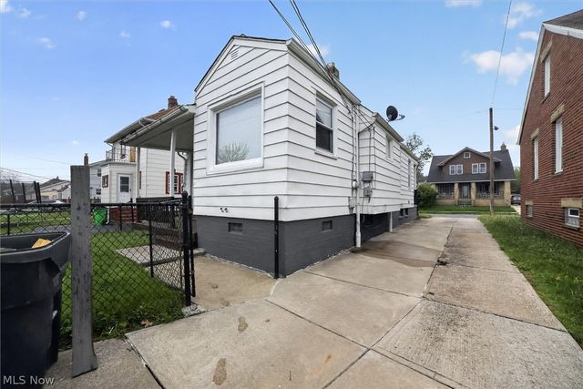 10721 Plymouth Avenue, Garfield Heights, OH 44125