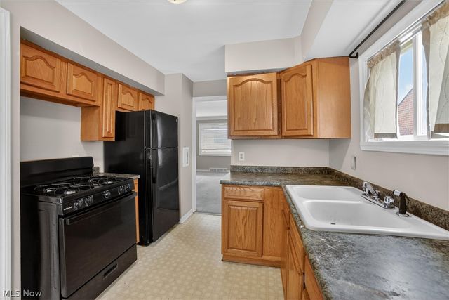 10721 Plymouth Avenue, Garfield Heights, OH 44125